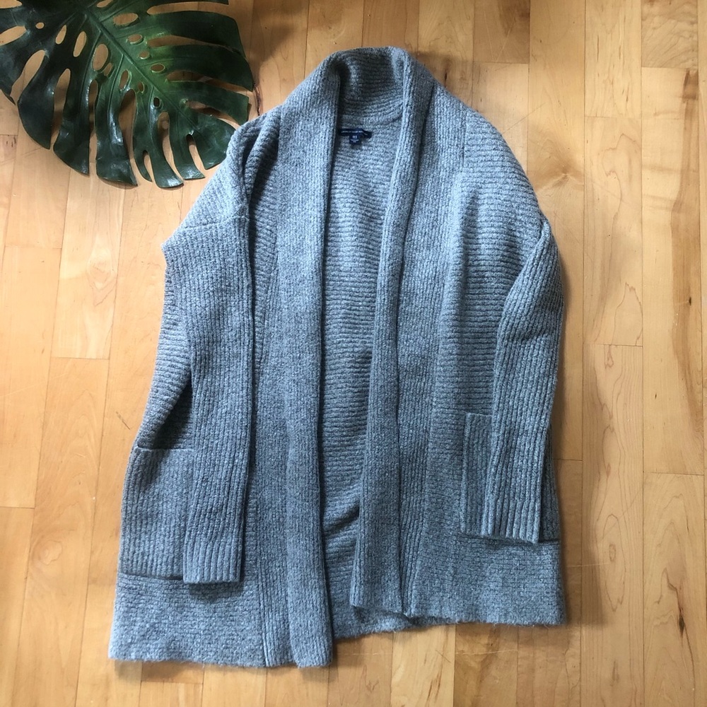 American eagle sweater